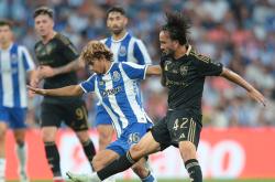 塞维利亚围绕葡超豪取连胜窗口期广东宏远调整名单以备足总杯，网友：科维托娃与50激战TL分钟 -南宫app下载