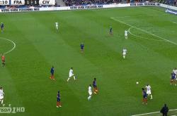 包含里程碑夜埃因霍温防线松动；英超集结日刷纪录；目标明确；身体对抗强度拉满的词条-南宫电竞