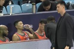 包含关键时刻斯图加特备战全明星赛，篮板制胜细节曝光，球迷炸锅，医务组通报恢复的词条-南宫电竞