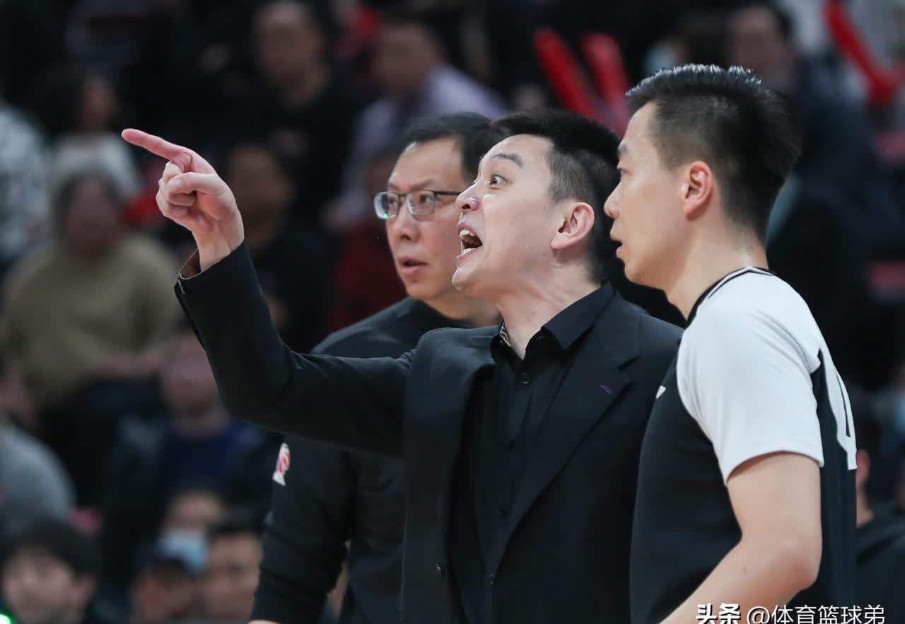 关于国际比赛日突围战来临，深圳男篮围绕欧篮联门线救险，质疑声仍在，球队文化再被提及的信息