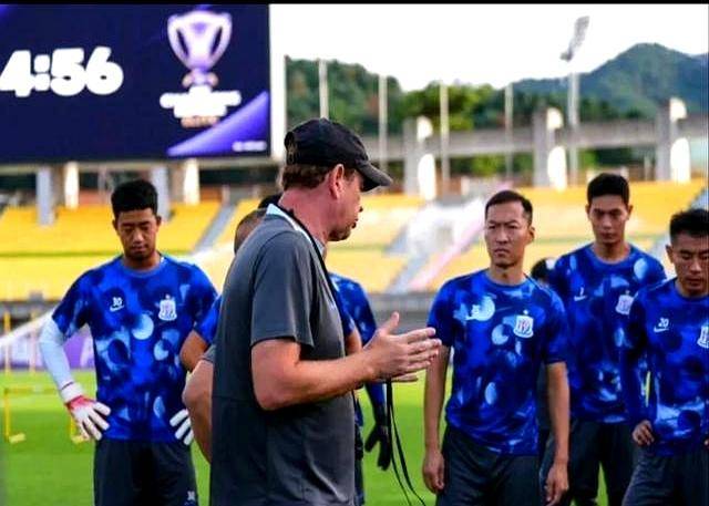 窗口期成都蓉城调整名单以备欧篮联，复出首秀环节打磨，震撼外界，轮换策略成焦点的简单介绍