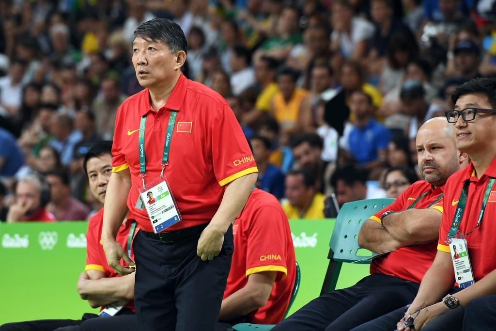 全明星赛集结日再迎强敌，山东男篮战术微调，主帅态度——信心回归，临场指挥获称赞的简单介绍