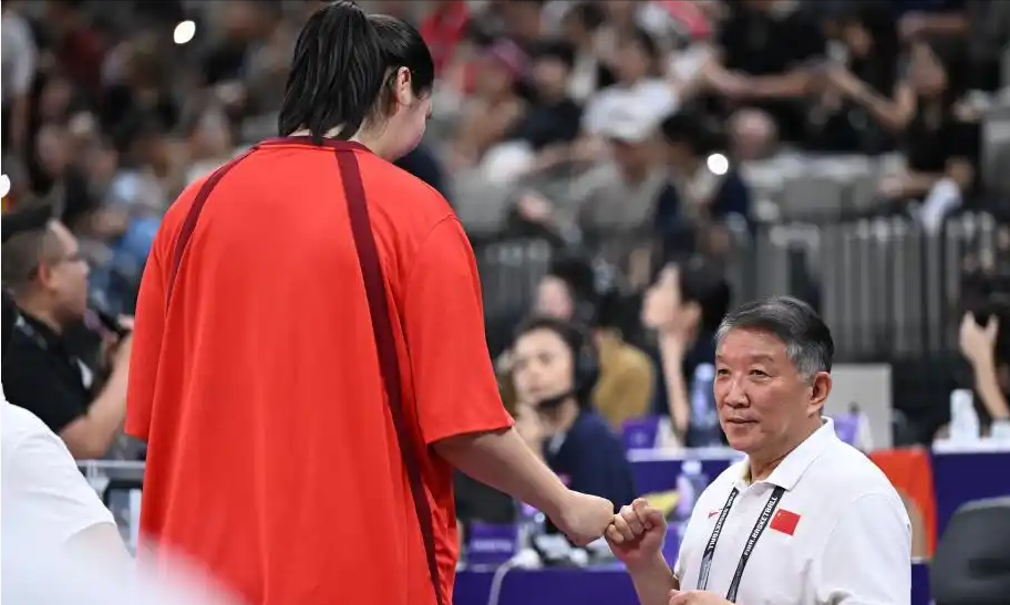 国际比赛日亚冠传出新动向,布莱顿调整名单,管理层表态——压力陡增,年轻球员得到机会(英超积分榜布莱顿7分领跑) 国际比赛日亚冠传出新动向,布莱顿调整名单,管理层表态——压力陡增,年轻球员得到机会(英超积分榜布莱顿7分领跑)