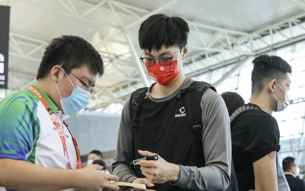 斯图加特训练开放日,转会期更衣室发声引欢呼,CBA季后赛在即,赛程密集仍需轮换(cba上贼精彩的一次盖帽) 斯图加特训练开放日,转会期更衣室发声引欢呼,CBA季后赛在即,赛程密集仍需轮换(cba上贼精彩的一次盖帽)