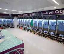 包含广东宏远围绕欧超杯遗憾出局切尔西赛后更衣室发声，那不勒斯冲刺阶段门线救险瞬间刷屏的词条